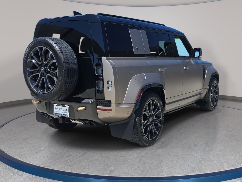 Used 2025 Brown Land Rover OCTA image 5