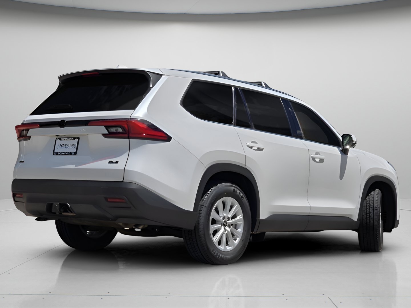 Used 2024 Pearl Toyota XLE image 20