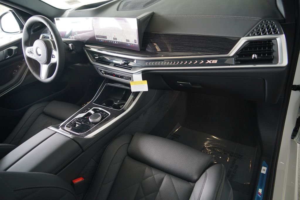 New 2026 Alpine White BMW sDrive40i image 13