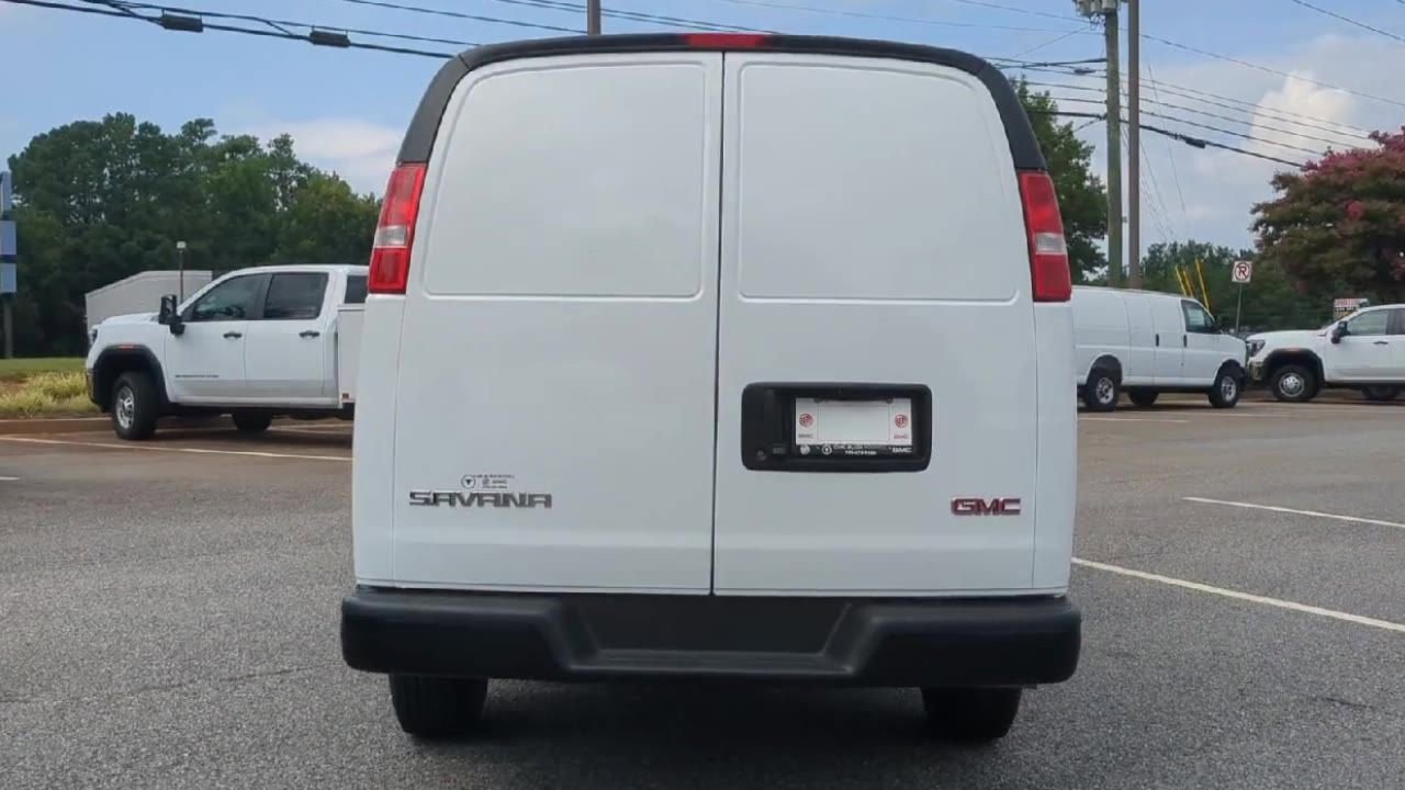 2025 GMC Savana Cargo Work Van - Photo 7