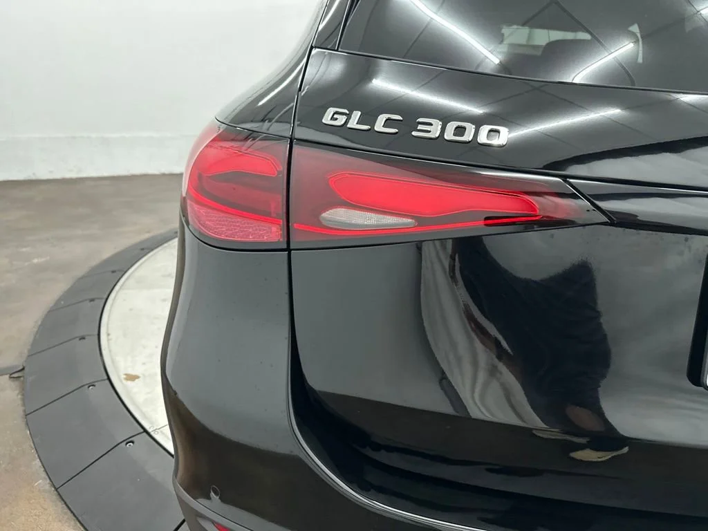 New 2026 Black Mercedes-Benz GLC 300 image 11