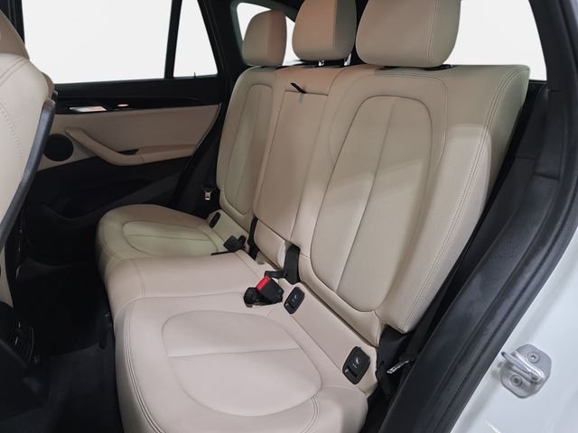 Used 2018 White BMW xDrive28i image 13