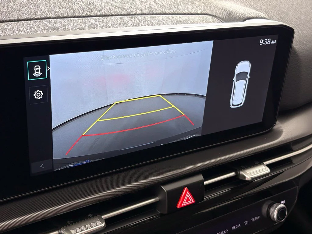 New 2027 Snow White Pearl Kia EX image 40