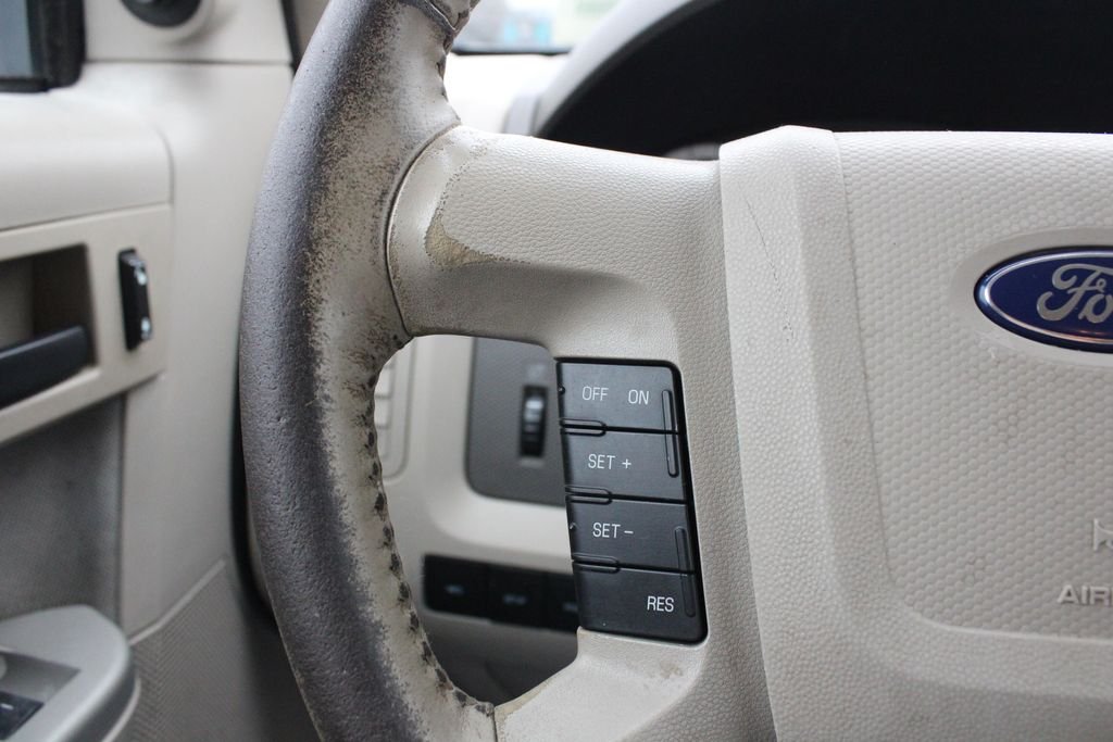 Used 2010 Black Ford XLT image 11