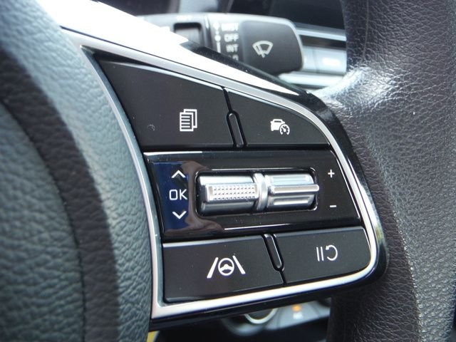 Used 2023 Gray Kia LXS image 30
