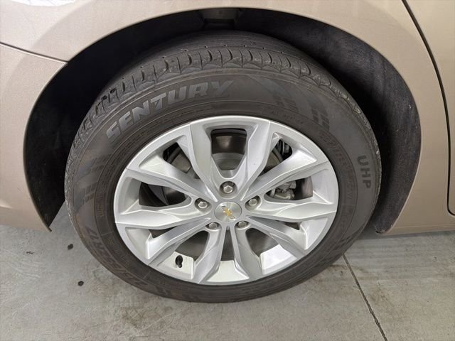 Used 2024 Mineral Gray Metallic Chevrolet LT image 8