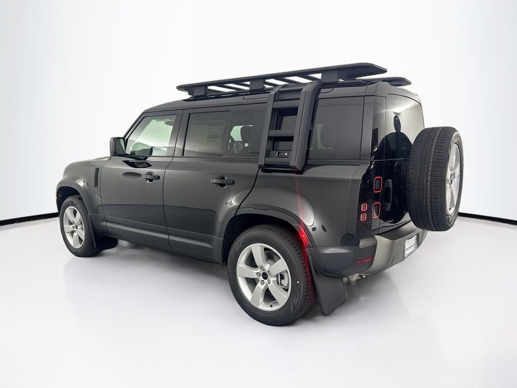New 2026 Santorini Black Land Rover S image 7