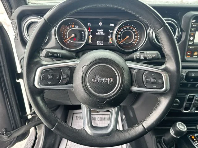 Used 2022 Gray Jeep Unlimited Sahara Altitude image 14