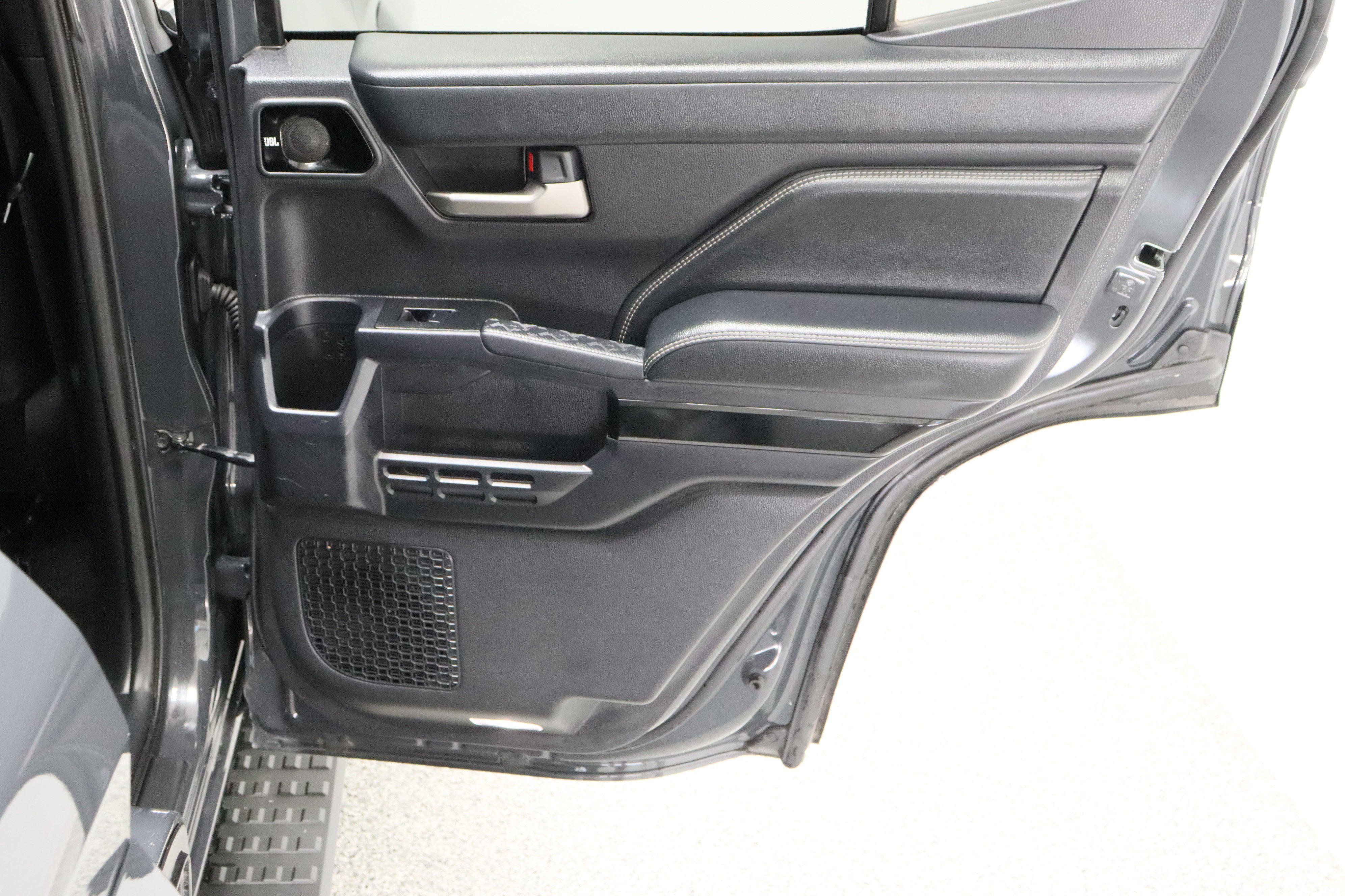 Used 2025 Underground Toyota Limited 2.4T image 38