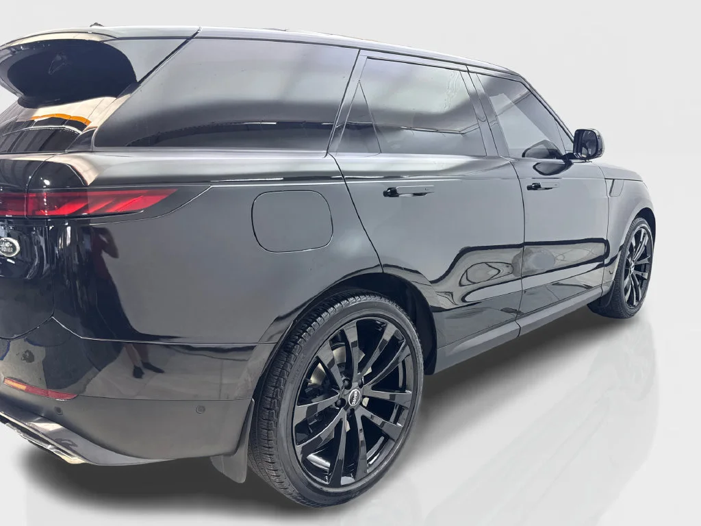 Used 2023 Black Land Rover SE image 15