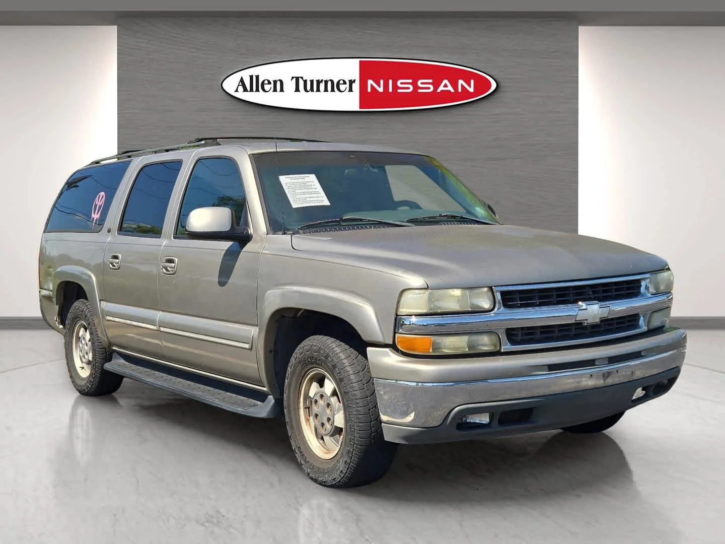Used 2002 Chevrolet Suburban LS with VIN 1GNEC16Z52J138260 for sale in Auburn, AL