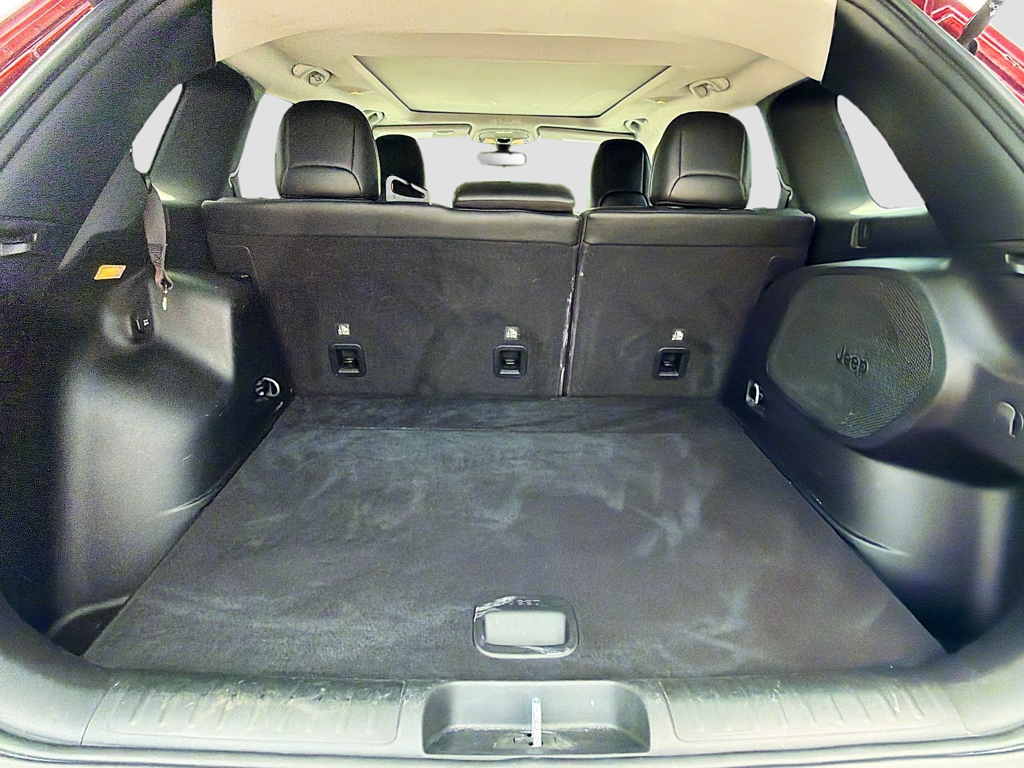 Used 2021 Velvet Red Pearlcoat Jeep Trailhawk image 12