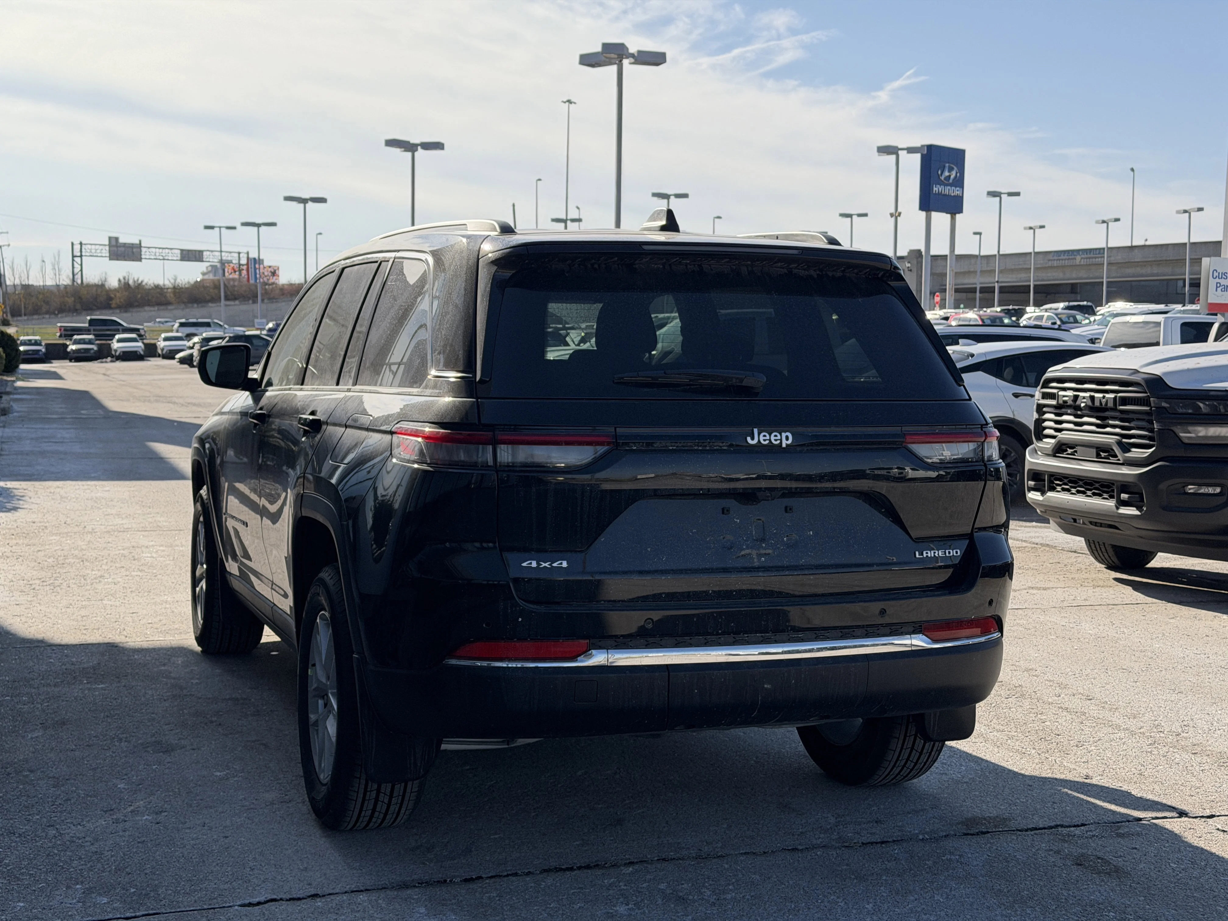 2025 Jeep Grand Cherokee Laredo - Photo 7