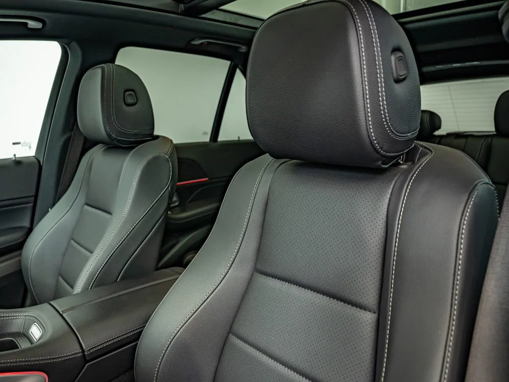Used 2025 Obsidian Black Metallic Mercedes-Benz GLE 350 image 33