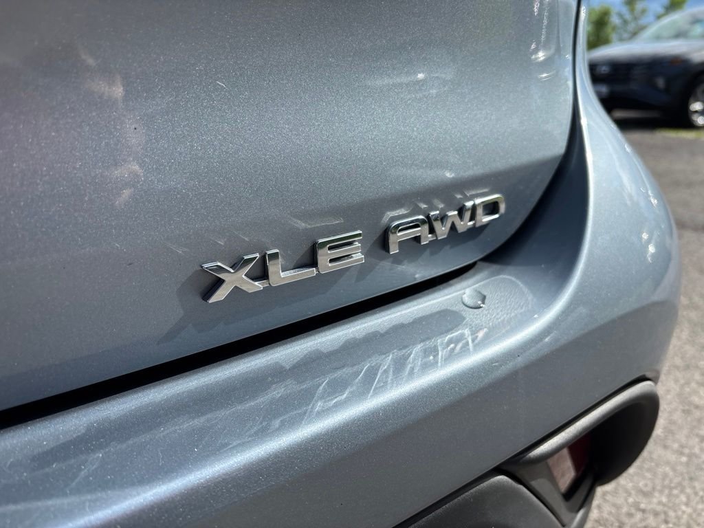 Used 2024  Toyota XLE image 8