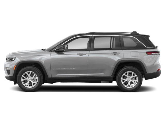 Used 2022 Silver Zynith Jeep Overland image 3