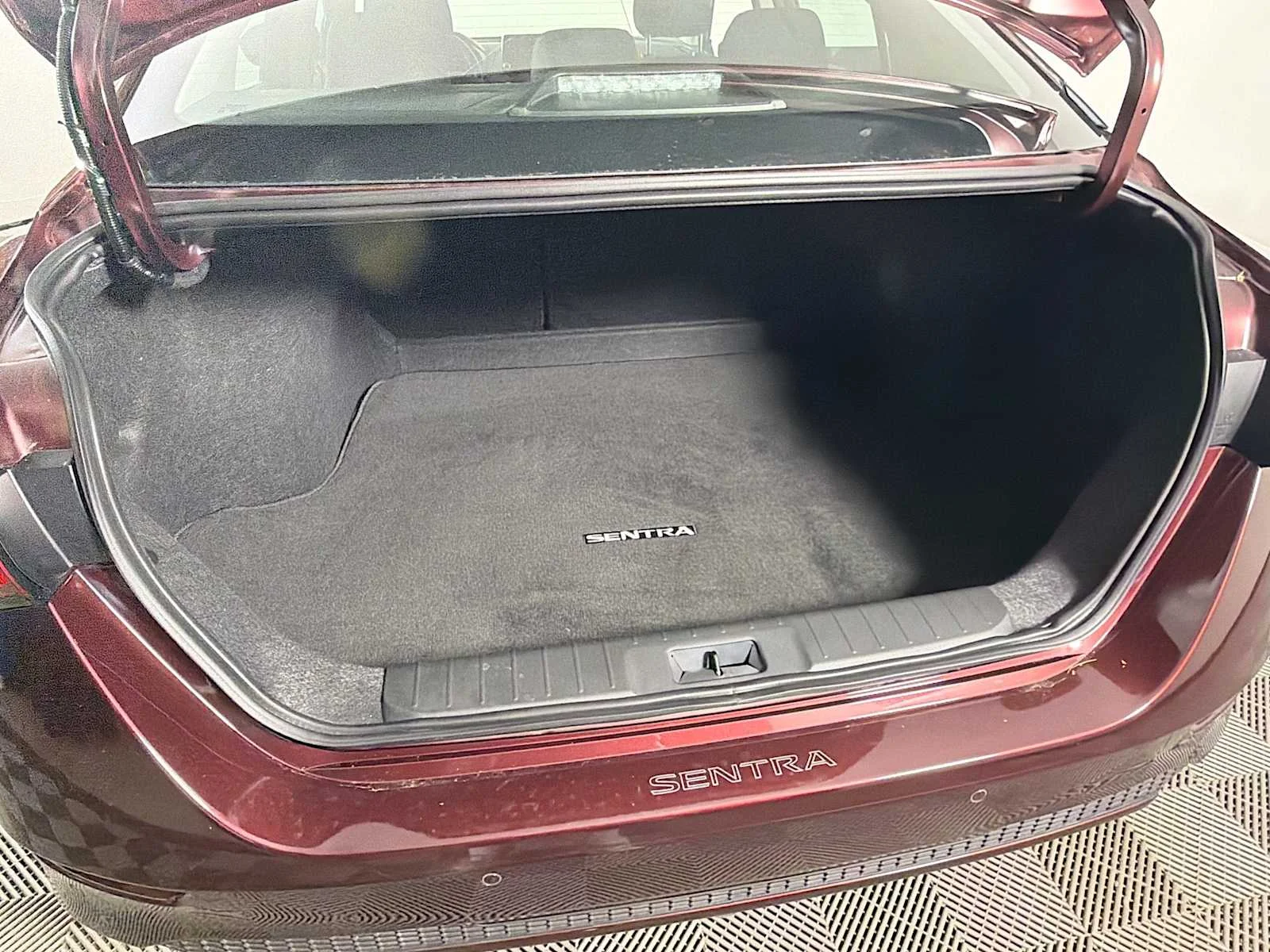 Used 2025 Rosewood Metallic Nissan SV image 22