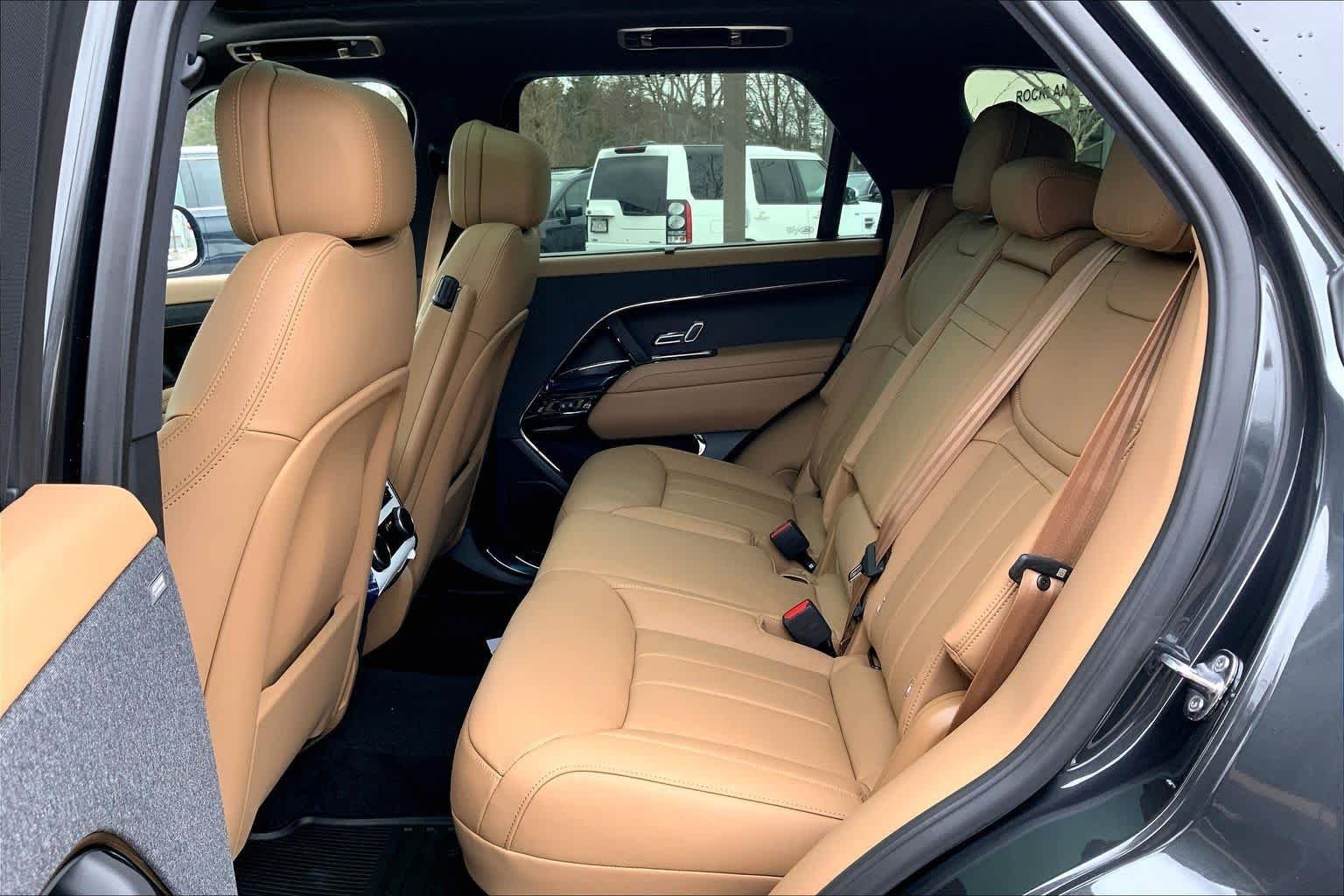 2026 Land Rover Range Rover Sport SE - Photo 14