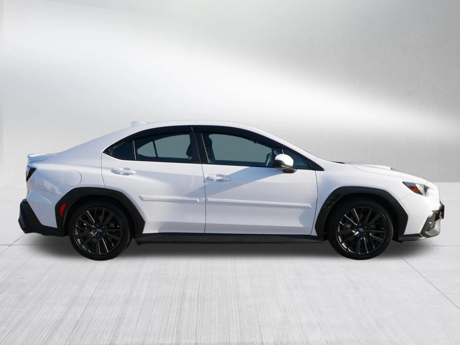 Used 2024 Ceramic White Subaru Premium image 8