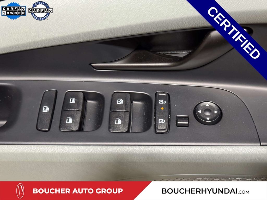 2025 Hyundai Elantra Limited - Photo 20