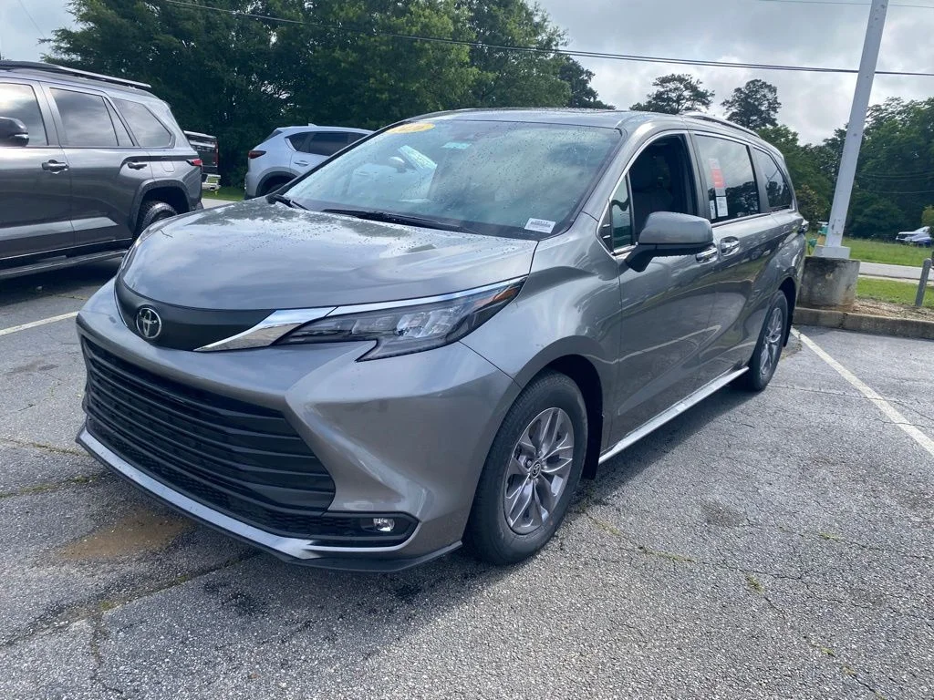 New 2026  Toyota XLE image 2