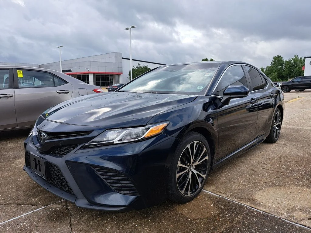 2020 Toyota Camry 2.5 Auto SE's photo