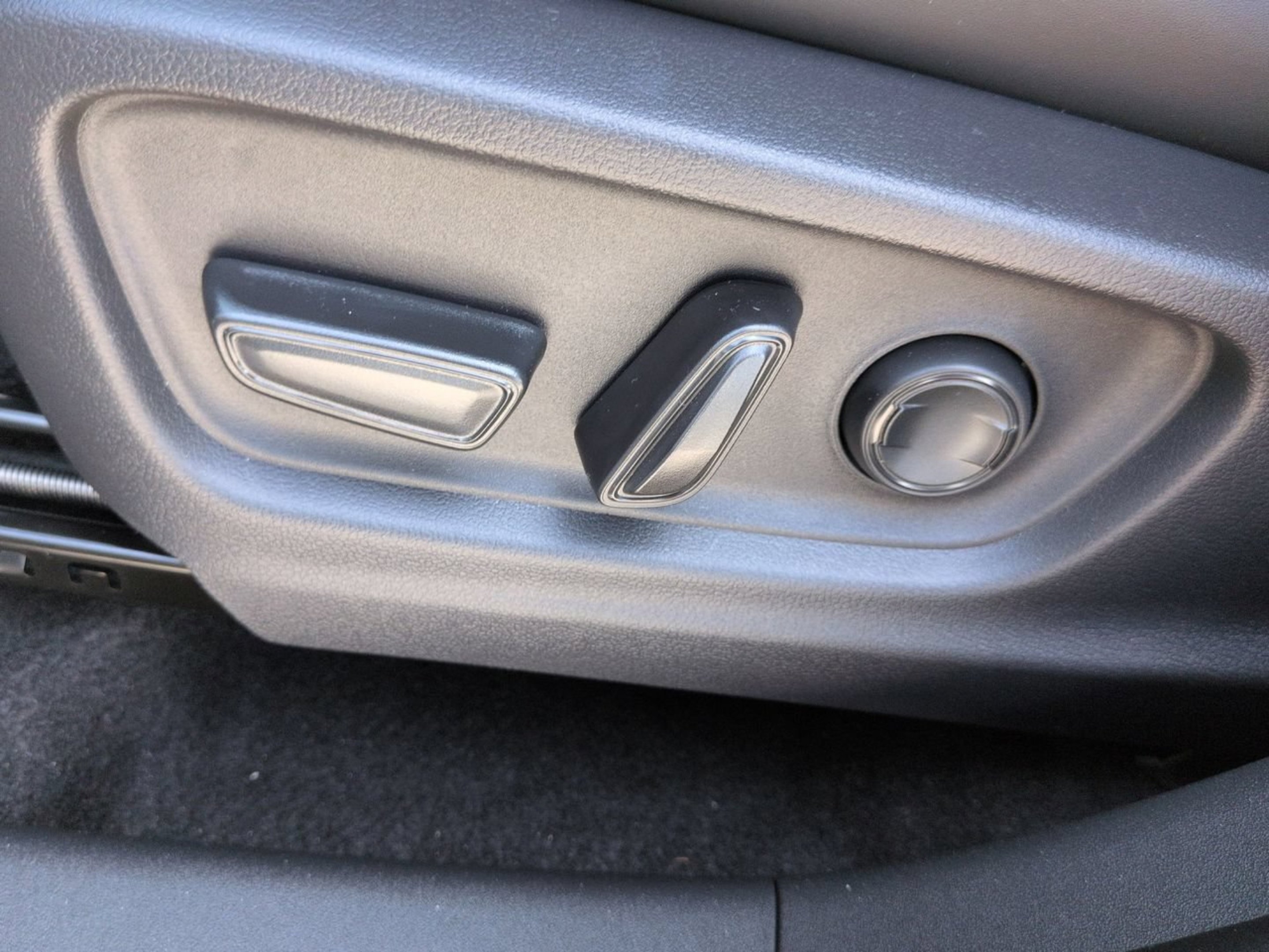 Used 2026 Alloy Toyota XSE image 18