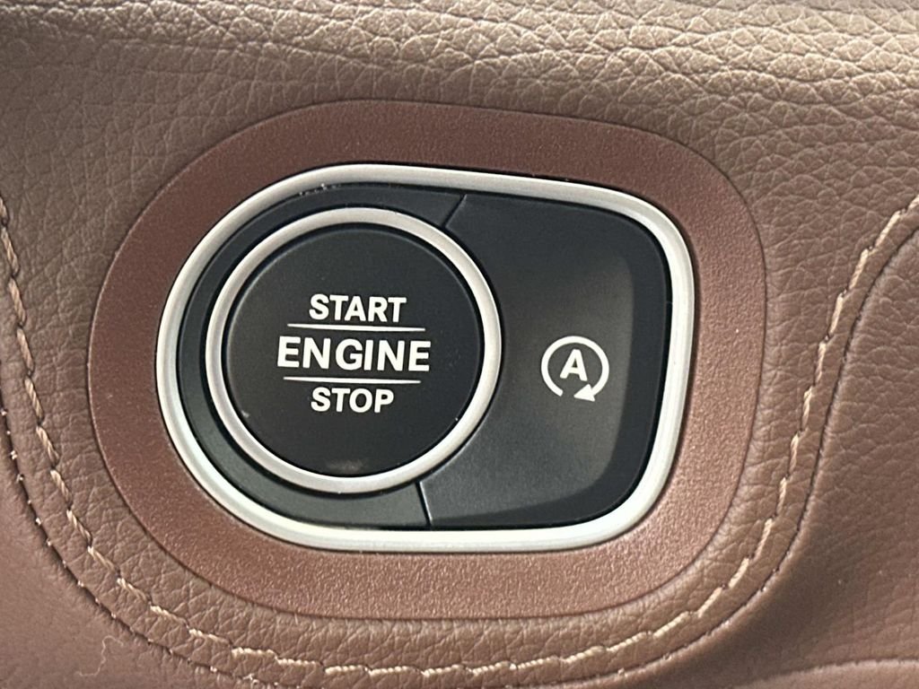 Certified Used 2024  Mercedes-Benz GLS 450 image 29