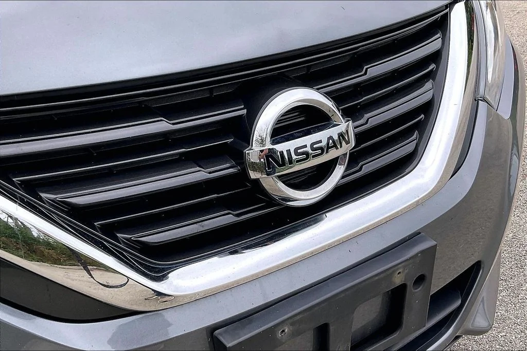Used 2016 Gray Nissan 2.5 S image 30