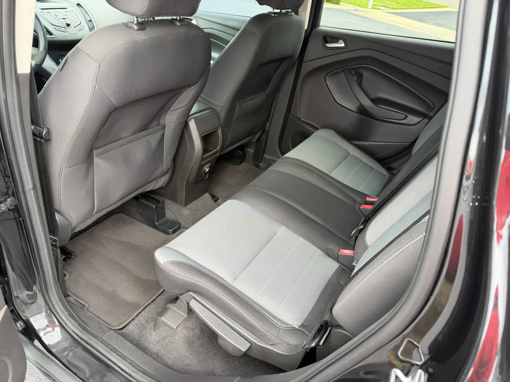 Used 2015 White Ford SE image 5