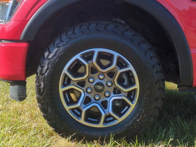 Used 2021 Red Ford XL image 17