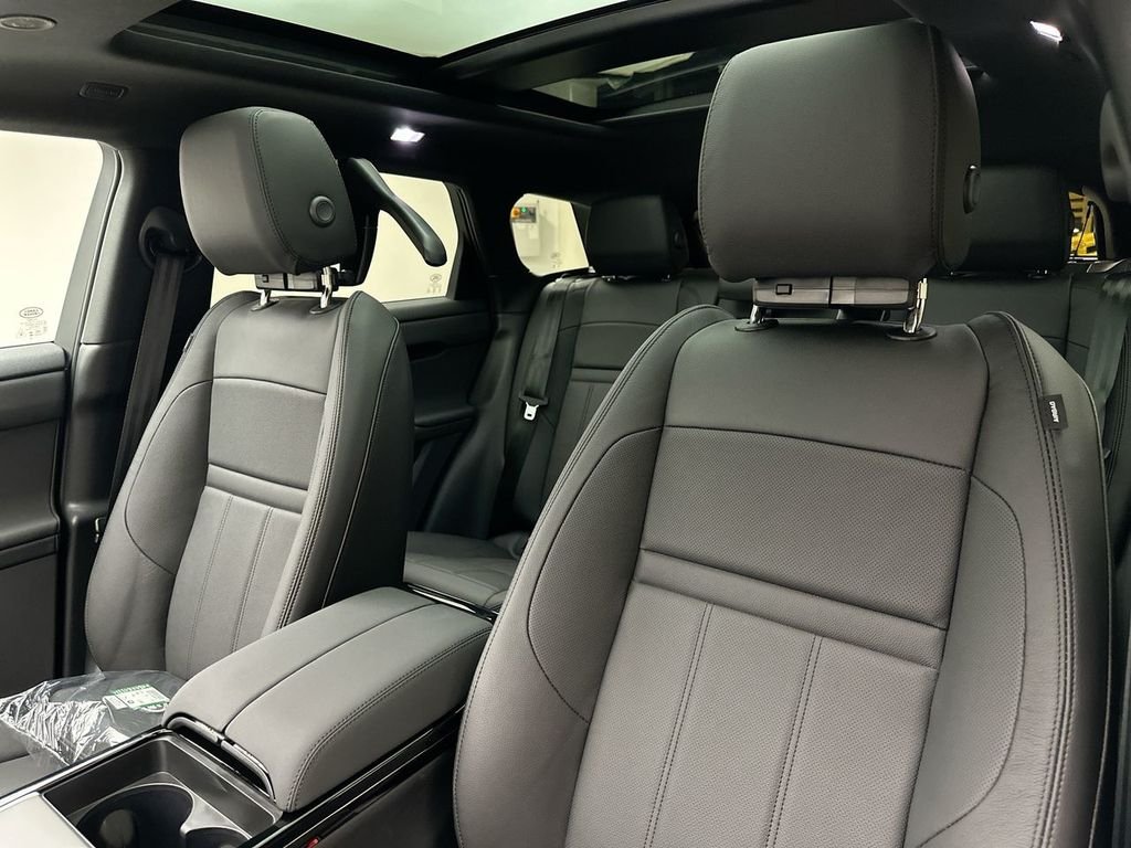 New 2026 Santorini Black Metallic Land Rover S image 10