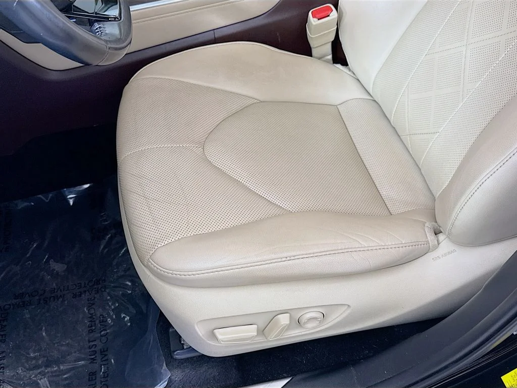 Used 2021 Black Toyota Platinum image 19