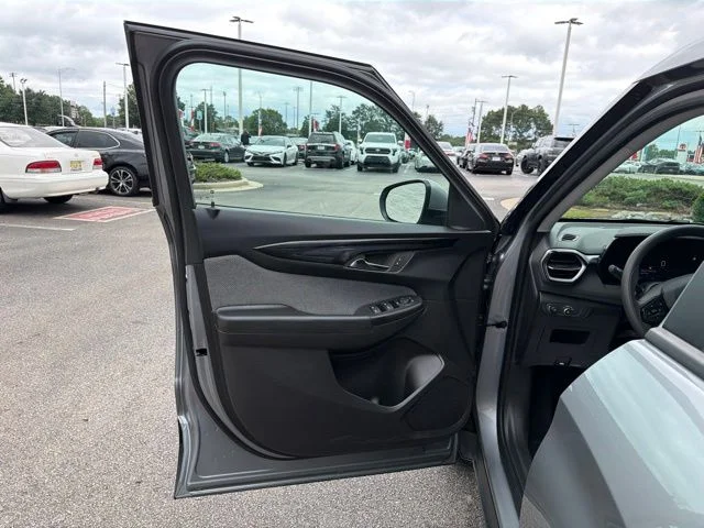 Used 2025 Gray Chevrolet  image 22