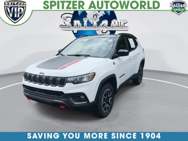 Used 2025 White Jeep Trailhawk image 7