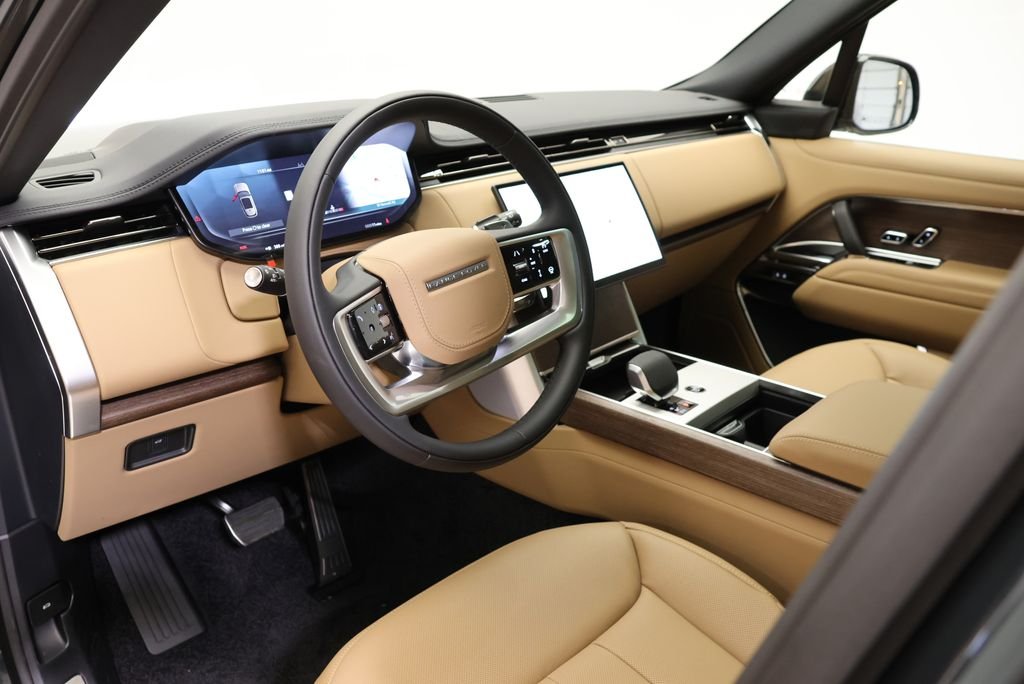 New 2026 Belgravia Green Land Rover SE image 28