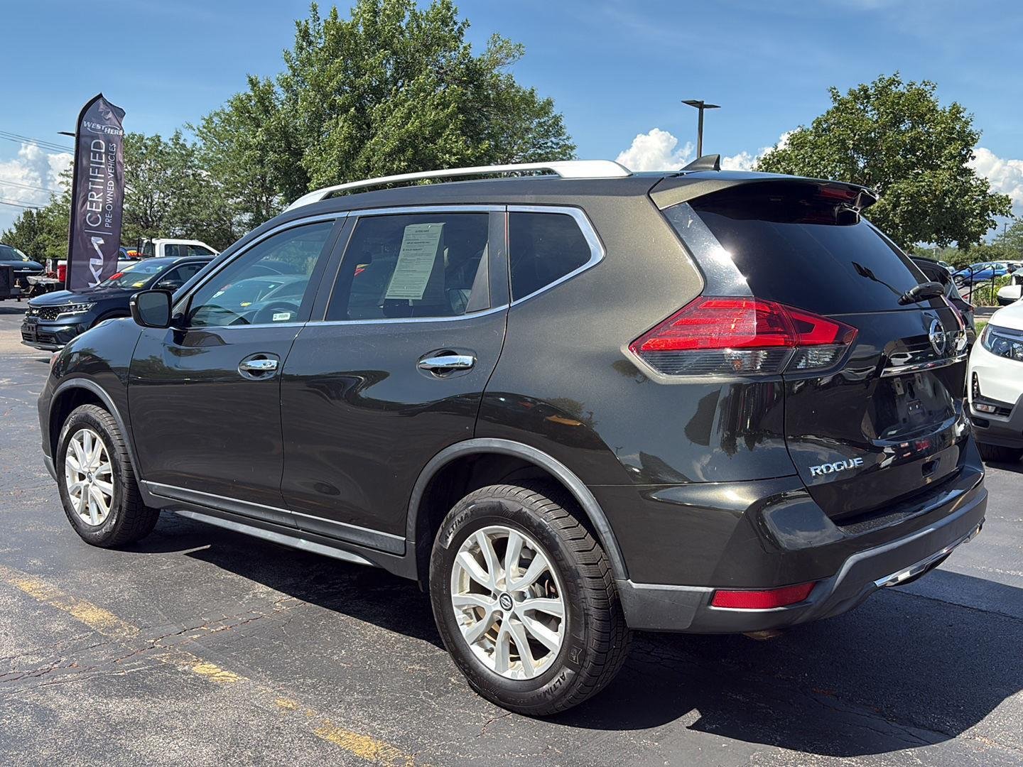 Used 2017 Midnight Jade Nissan SV image 5
