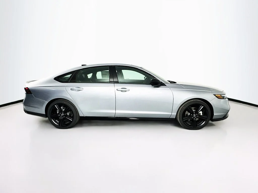 New 2026 Solar Silver Metallic Honda Sport-L image 8