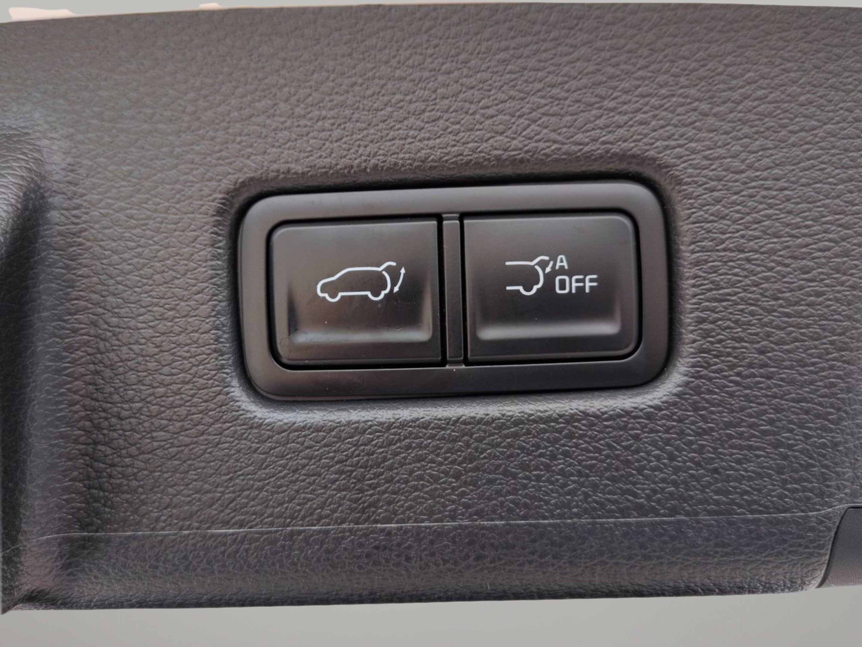 Certified Used 2025 Glacial White Pearl Kia EX image 18