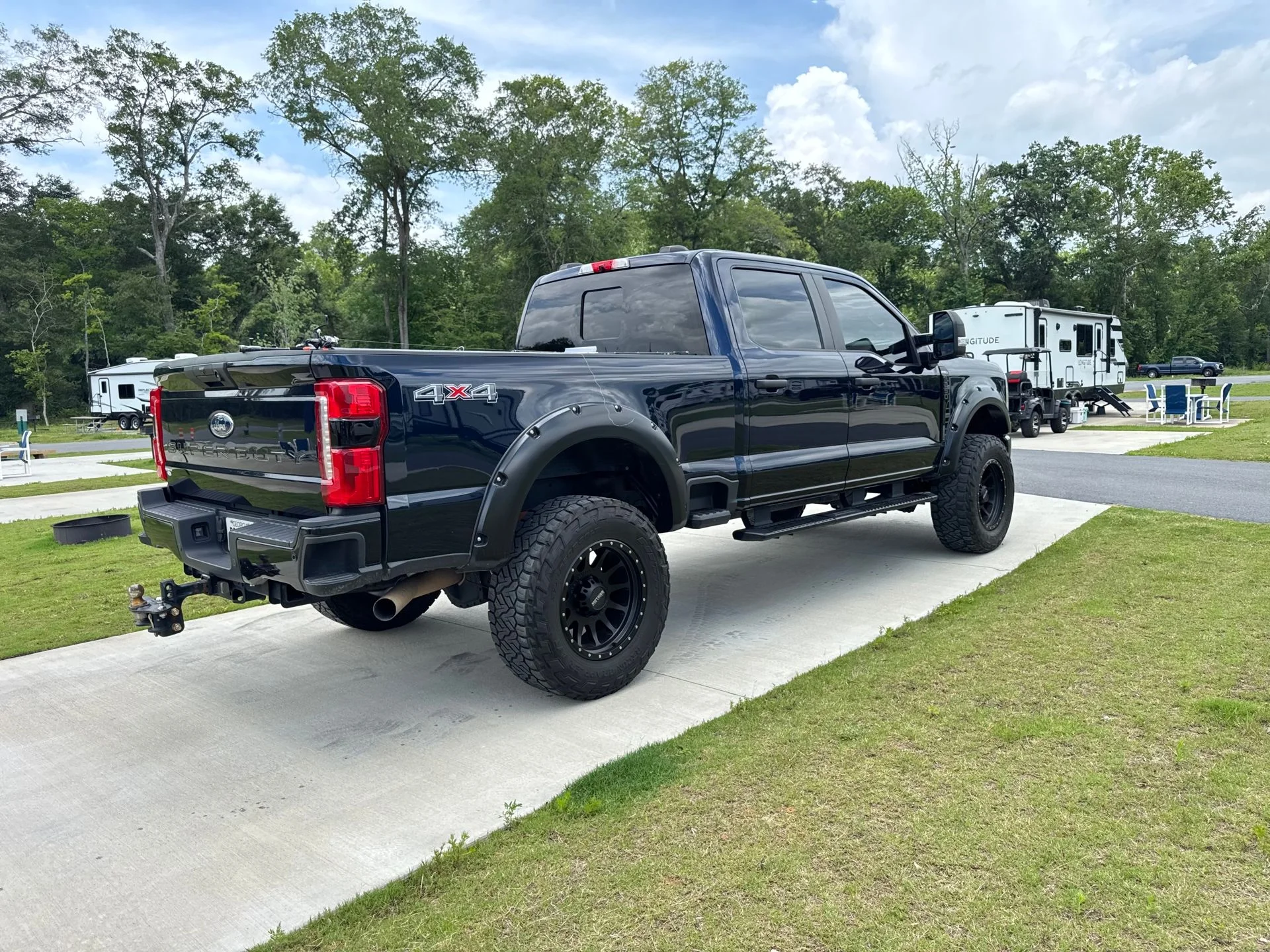 Used 2023 Blue Metallic Ford XL image 3