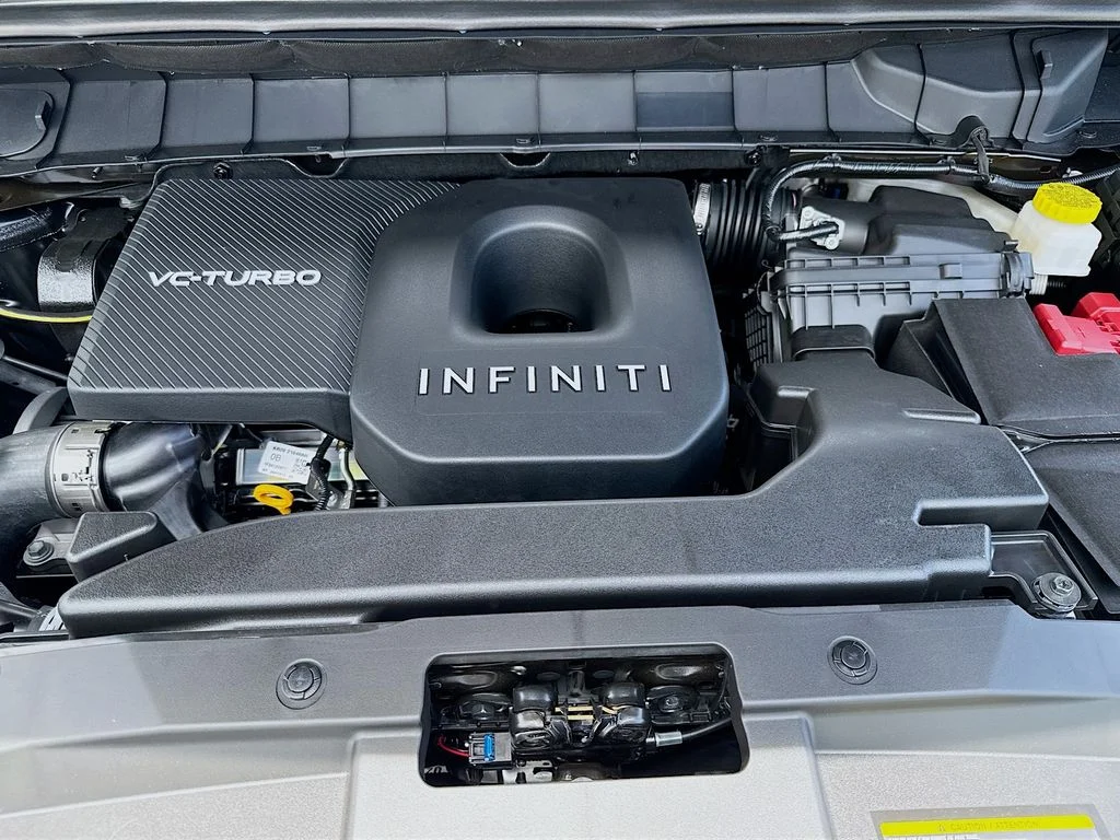 New 2027 MINERAL BLACK INFINITI Luxe FWD image 33