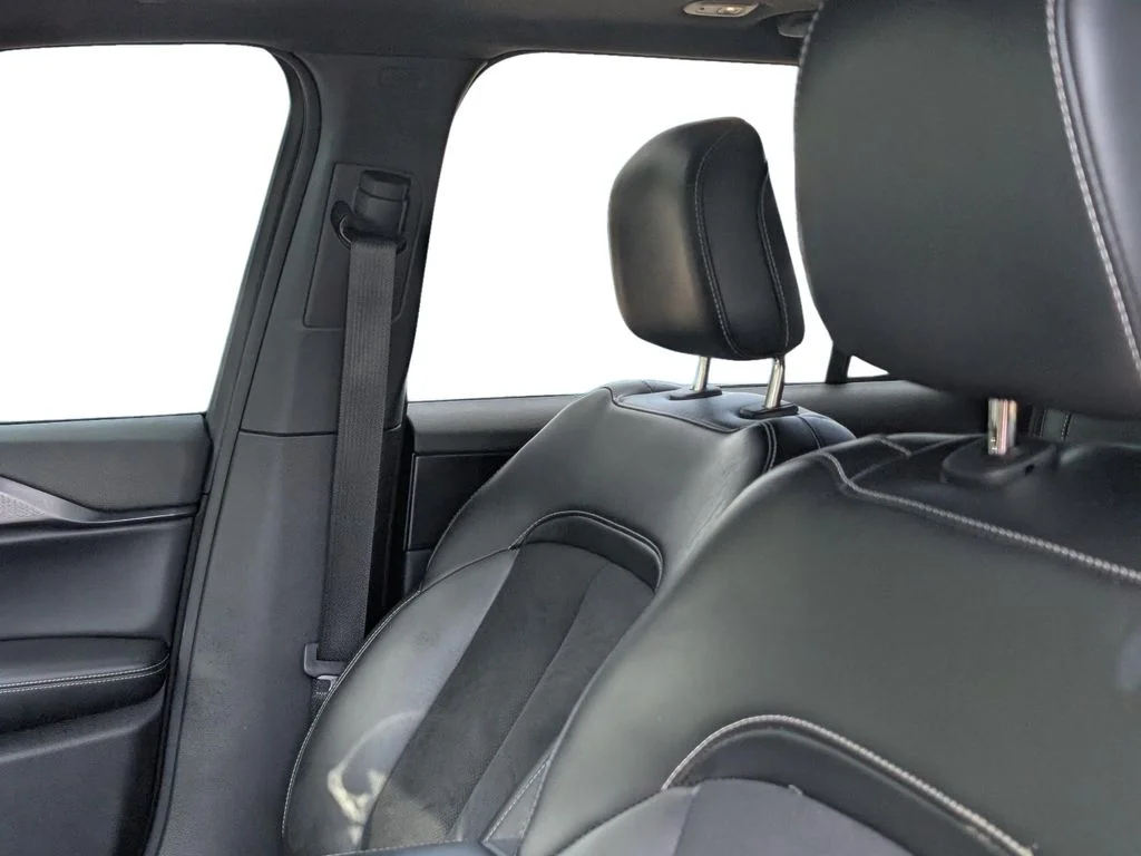 Used 2025 Black Jeep Altitude X image 12