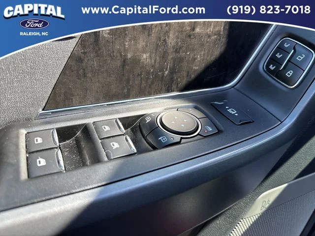 Used 2023 Red Ford Lariat image 21