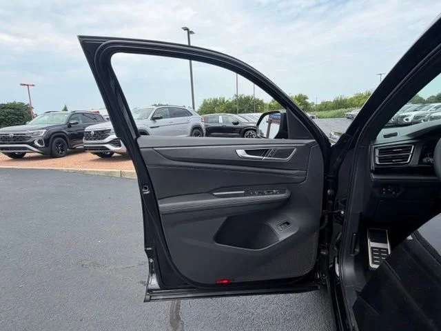New 2026 Deep Black Pearl Volkswagen 2.0T SEL R-Line Black image 16