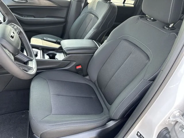 Used 2025 White Jeep Laredo X image 15