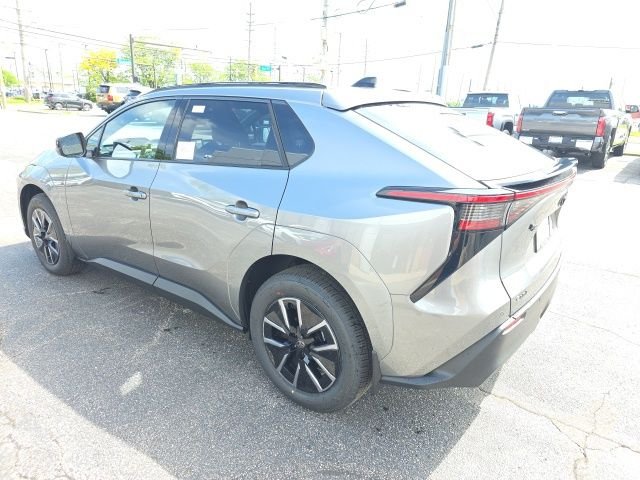 New 2026 Heavy Metal <sup>1</sup> Toyota  XLE image 5