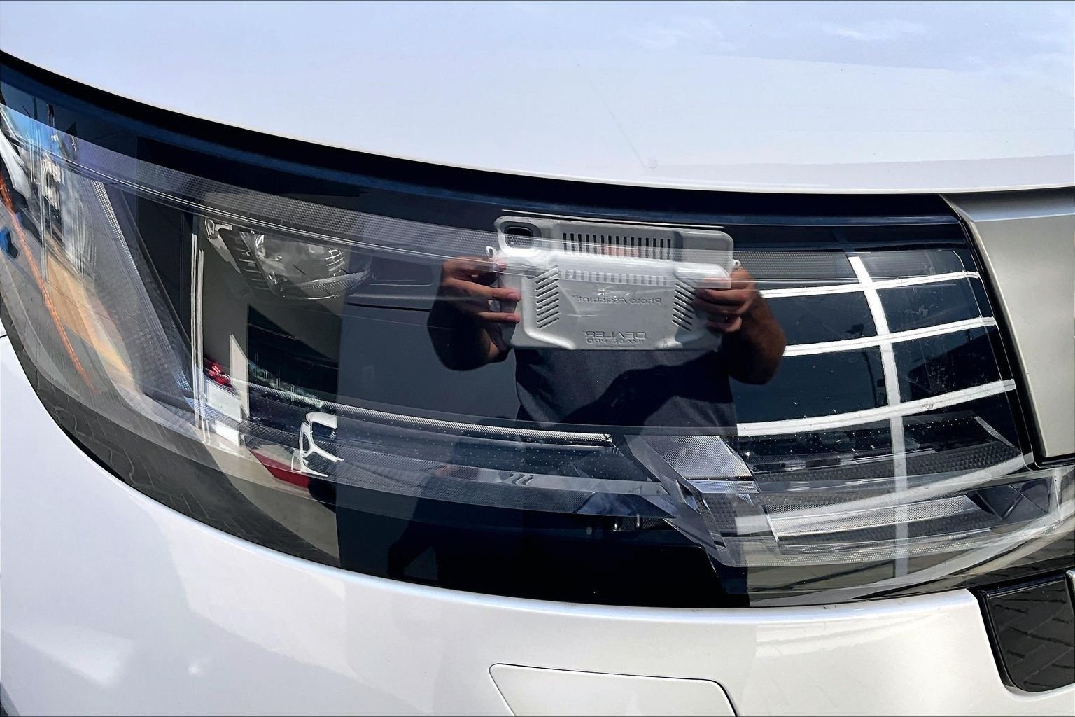Certified Used 2023 White Land Rover SE image 25