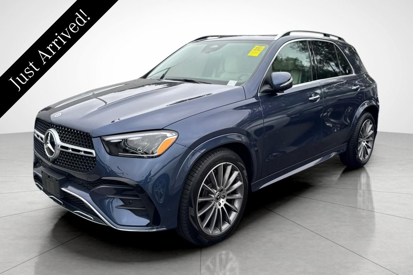Used 2025 Blue Mercedes-Benz GLE 450 image 1