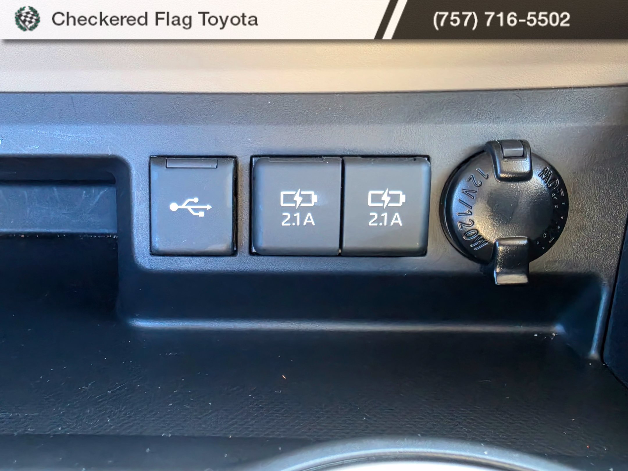 Used 2021 Moon Dust Toyota XLE image 18