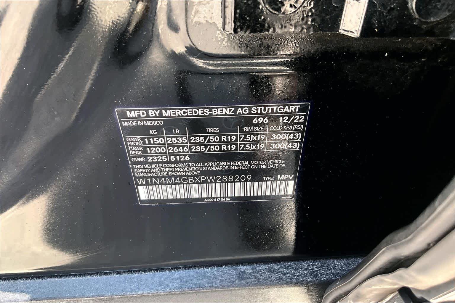 Used 2023 Night Black Mercedes-Benz GLB 250 image 35